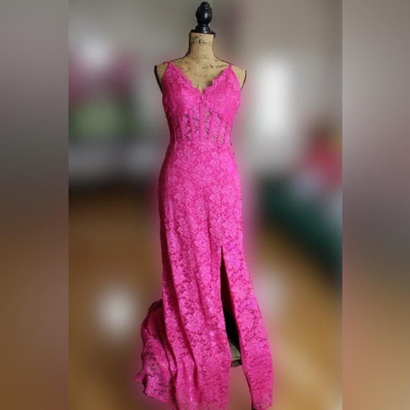 Morgan & Co. | Hot Pink | Corset | Sparkle Lace | Formal Dress | Size: 7 - Picture 1 of 9